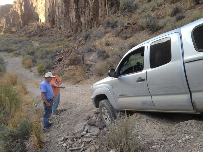 truck stuck on rocks