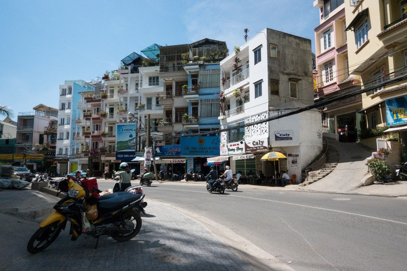 curved street