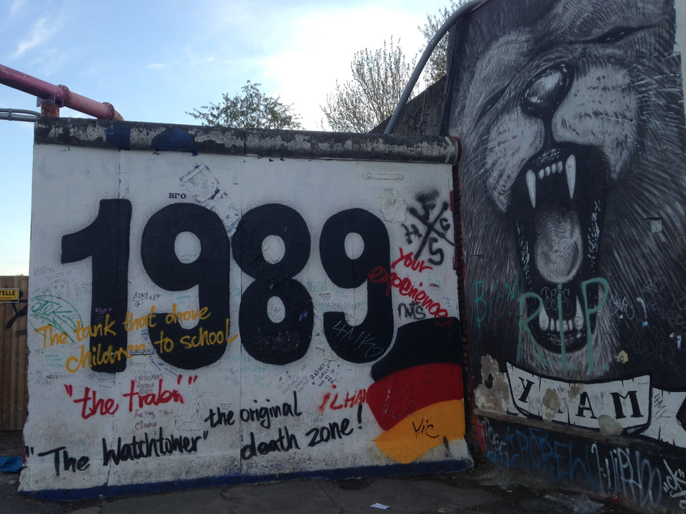 Berlin Wall graffiti: 1989