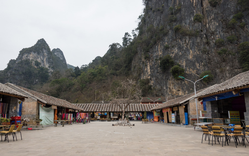 courtyard in Đống Văn