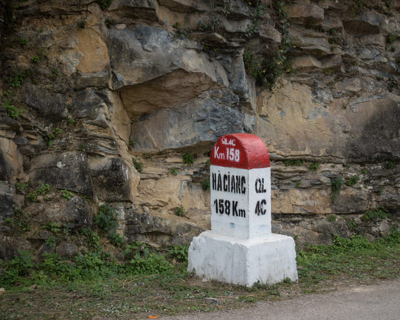 road sign for Hà Giang