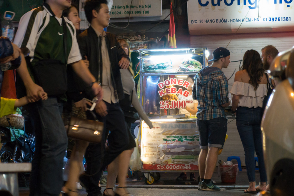 cart serving döner