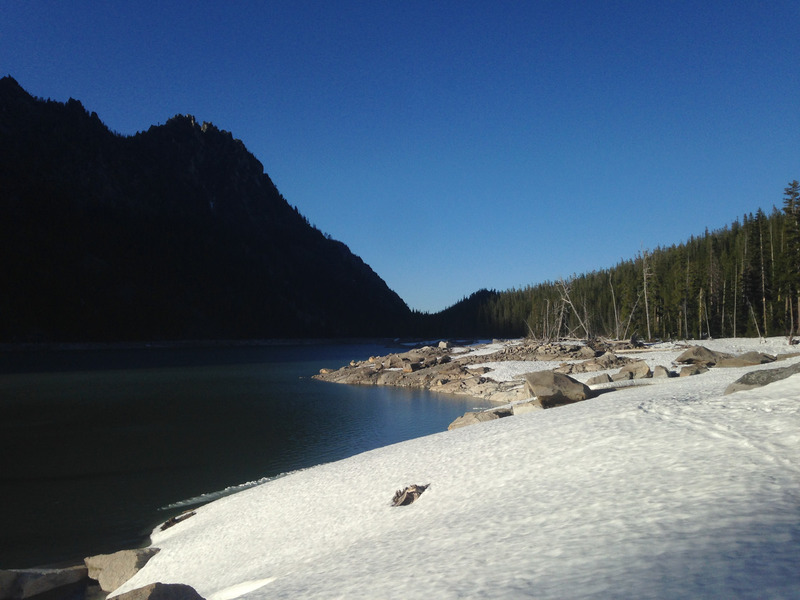 the snowy bank of Upper Snow Lake