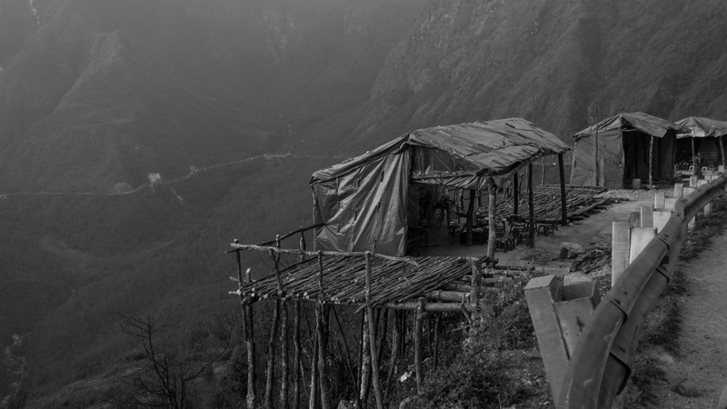 hawker booths at Tram Ton Pass