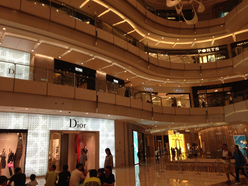 curved mall interior balconies