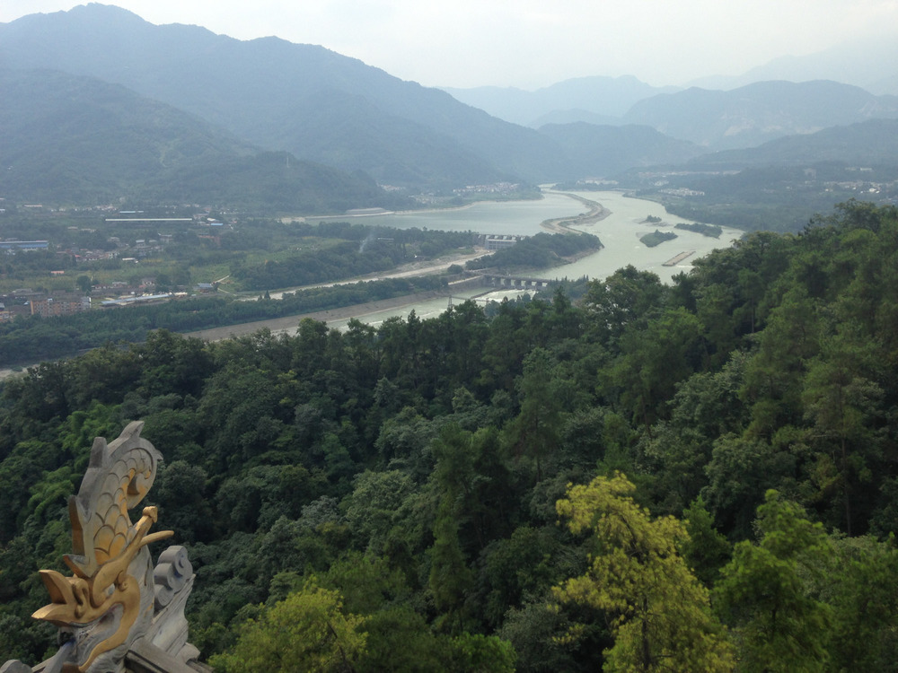 the river seen from the top of the mountain