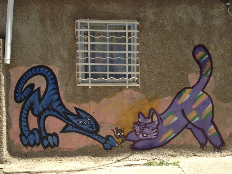 cat and mouse graffiti