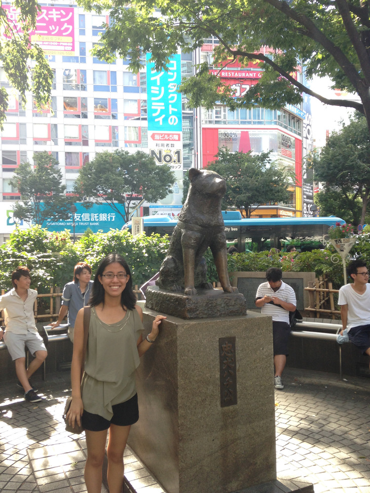 me standing next to Hachiko