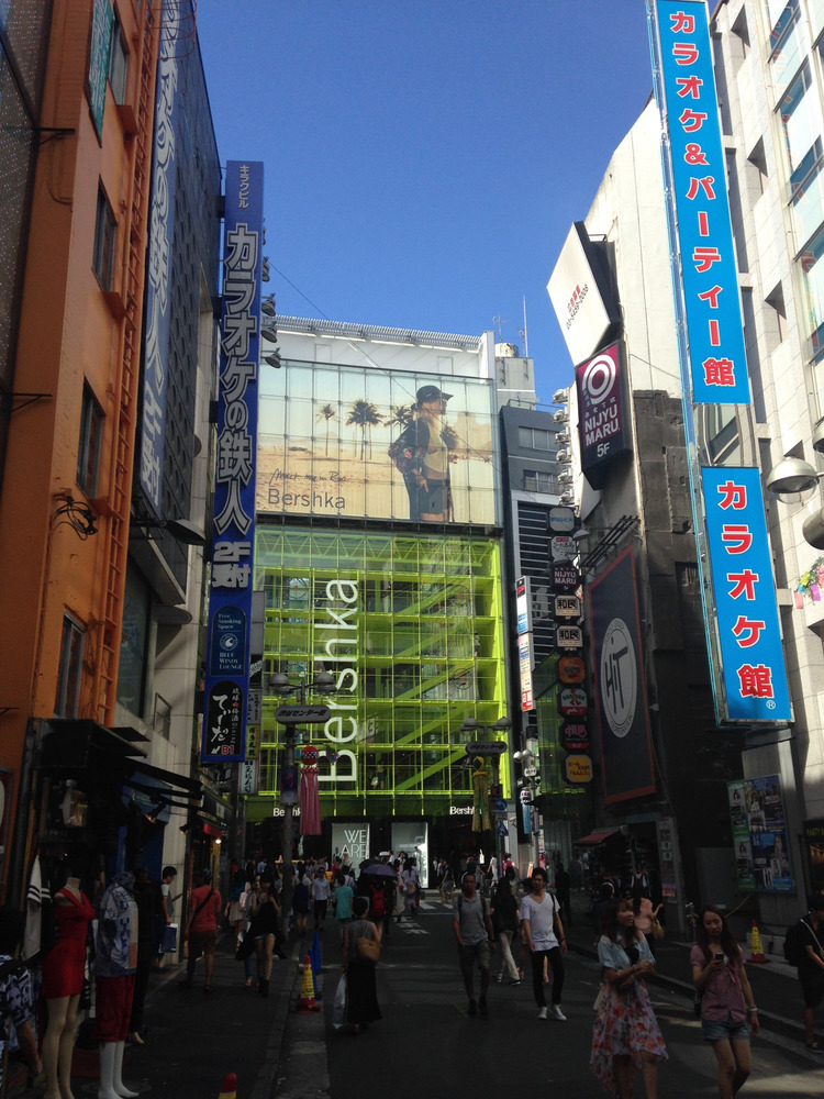 Tokyu Hands store front