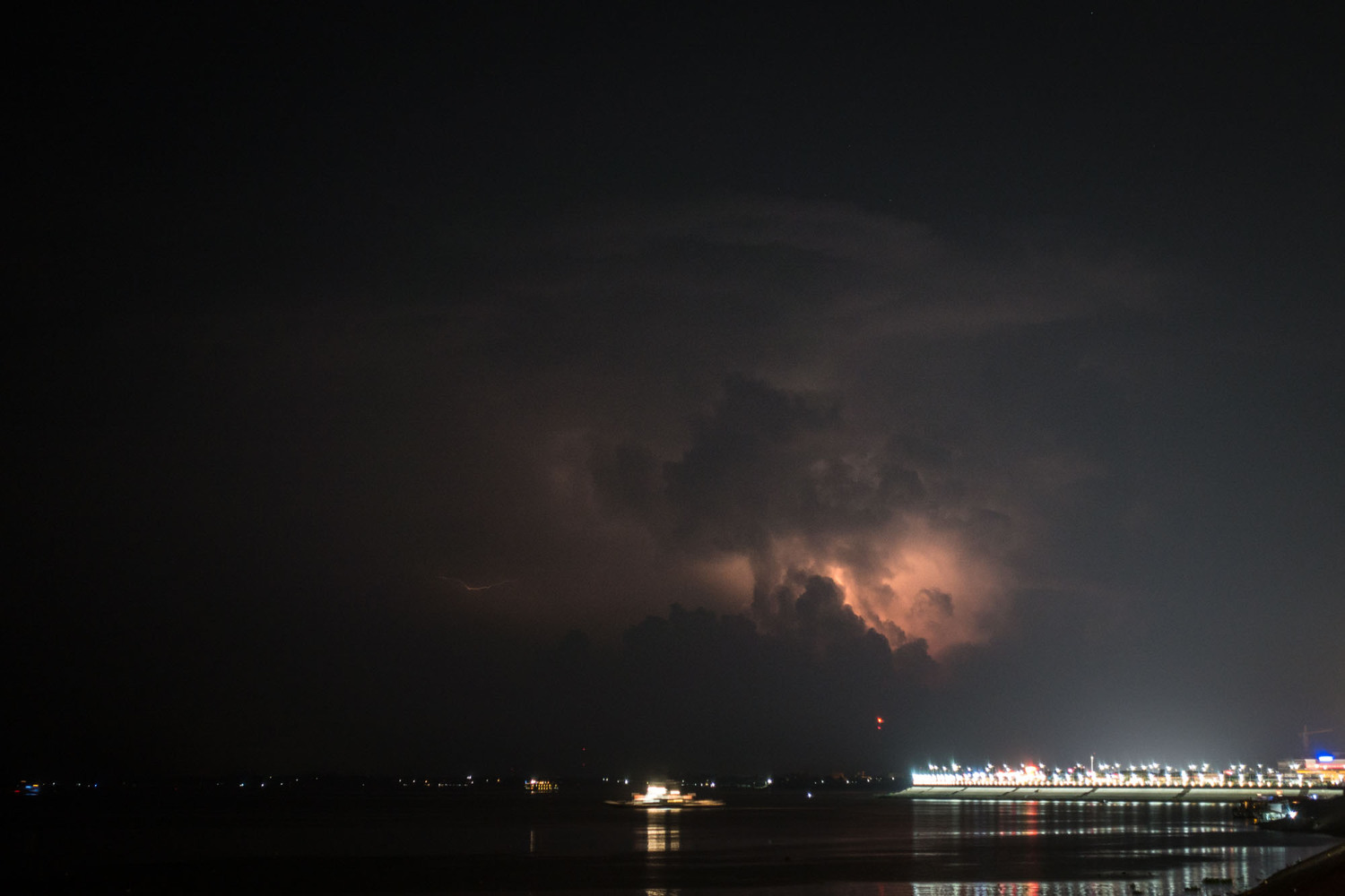 Lightning from Sisiowath Quay